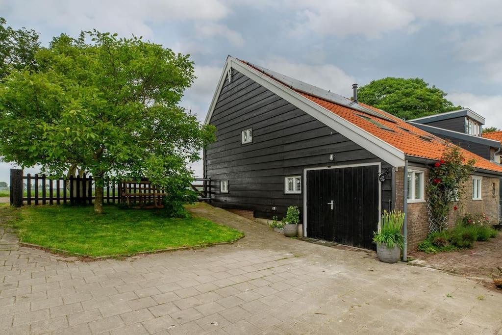 Luxe Vakantiehuis In Dijkboerderij Zuid-Beijerland Екстер'єр фото