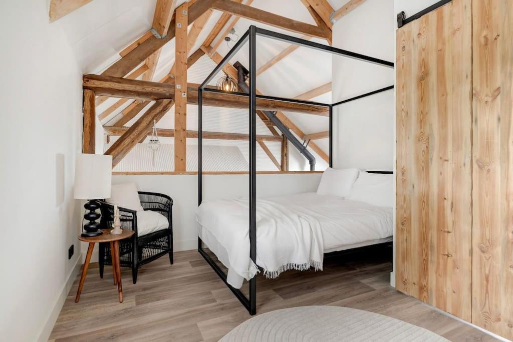 Luxe Vakantiehuis In Dijkboerderij Zuid-Beijerland Екстер'єр фото